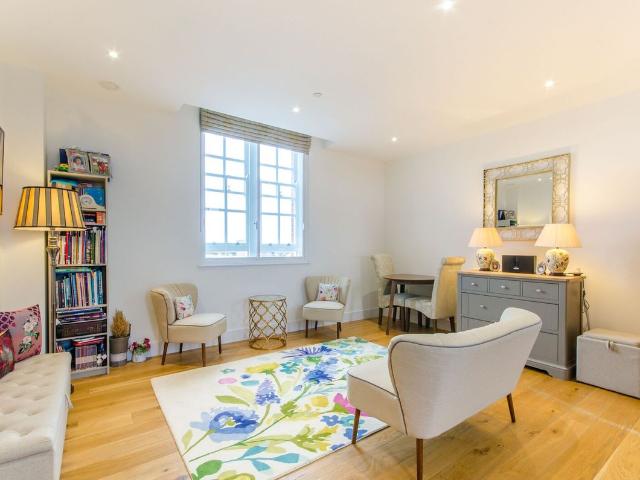 Apartment for rent in Kensal Town, Greater London