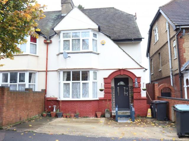 Apartment for rent in Bury Park, Luton