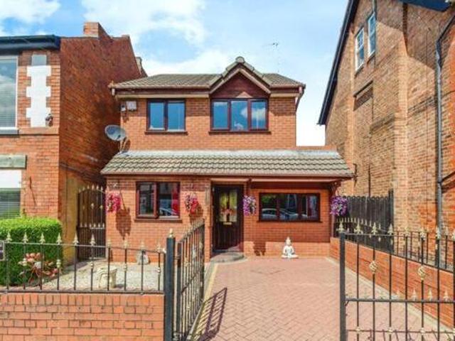 House for sale in Goldthorn Hill, Penn