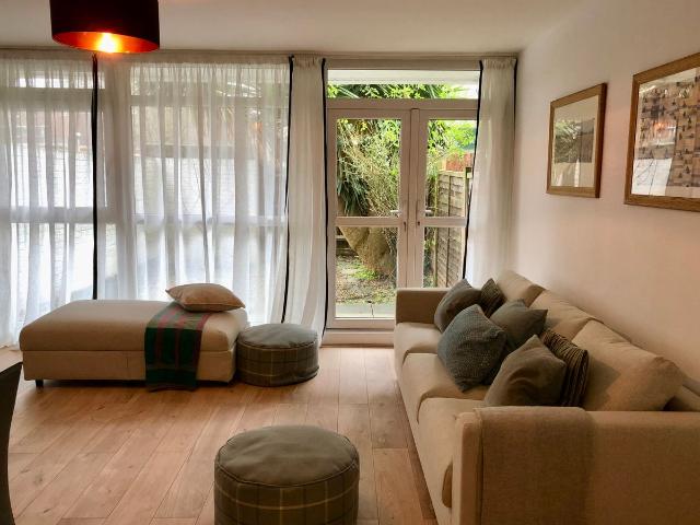 Apartment for rent in Battersea, Greater London