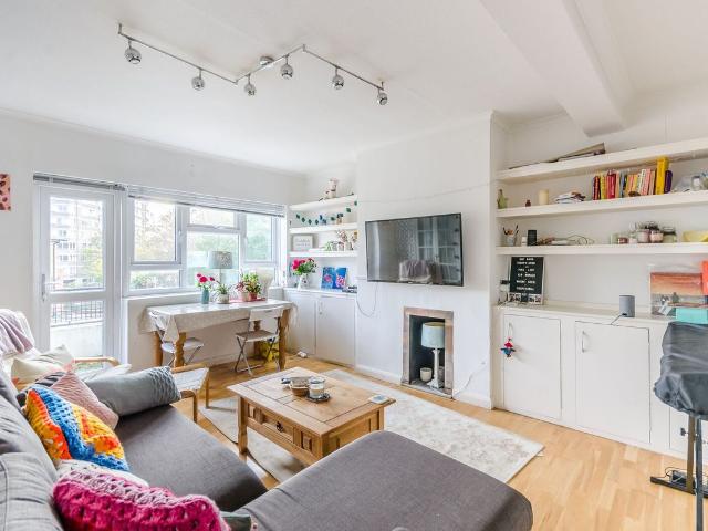 Apartment for rent in Battersea, Greater London