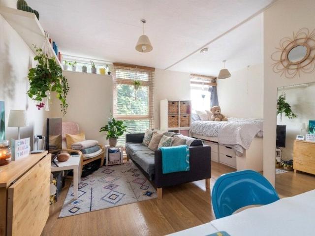 Studio for rent in Battersea, Greater London