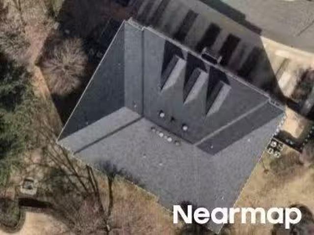 House for sale in Fairfax