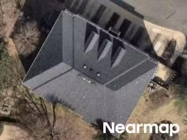 House for sale in Fairfax