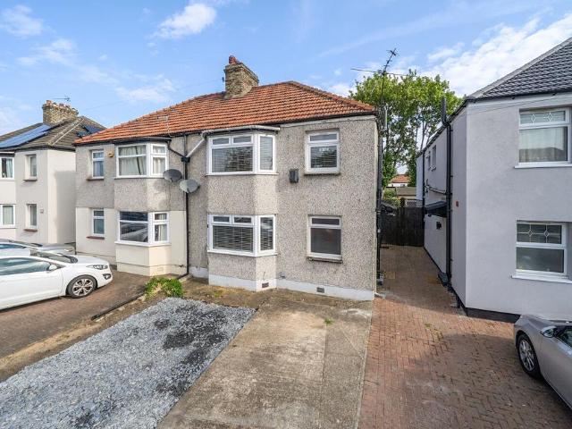 House for rent in Crook Log, Greater London