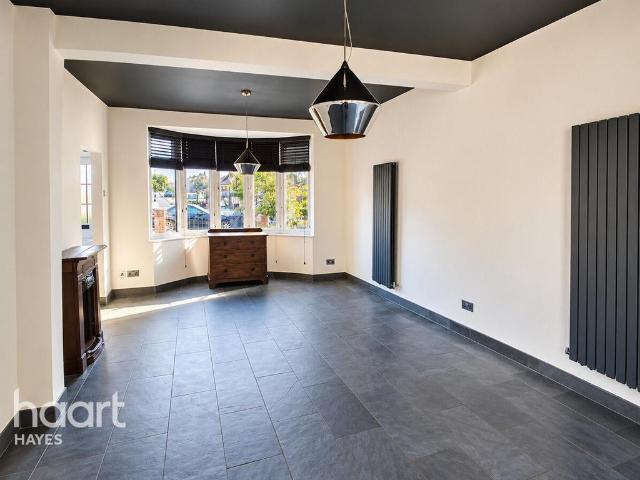 House for rent in London Borough of Ealing, Greater London