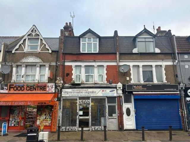 House for rent in Lyons, Greater London