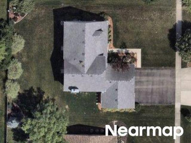 House for sale in Mchenry, Illinois