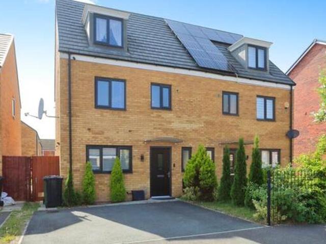 House for sale in Hampton Green, Cambridgeshire