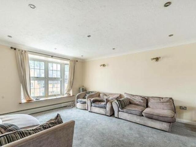 House for rent in Pinner, Greater London
