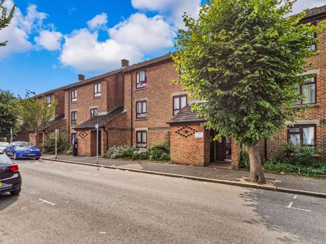 Apartment for rent in London Borough of Croydon, Selhurst