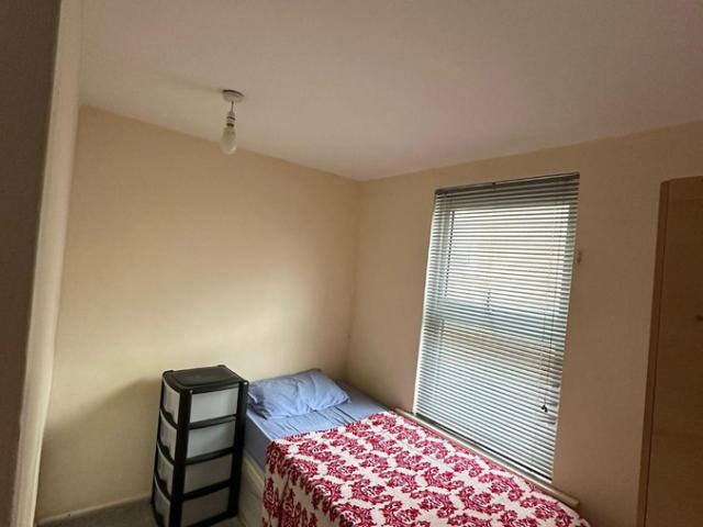 Room for rent in Upton, Greater London