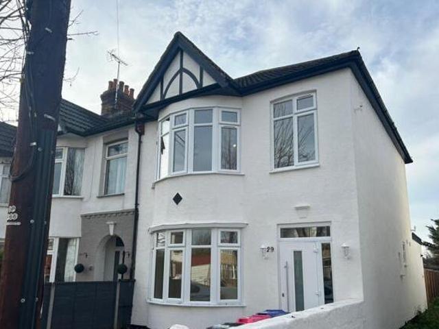 House for rent in Alton Barnes