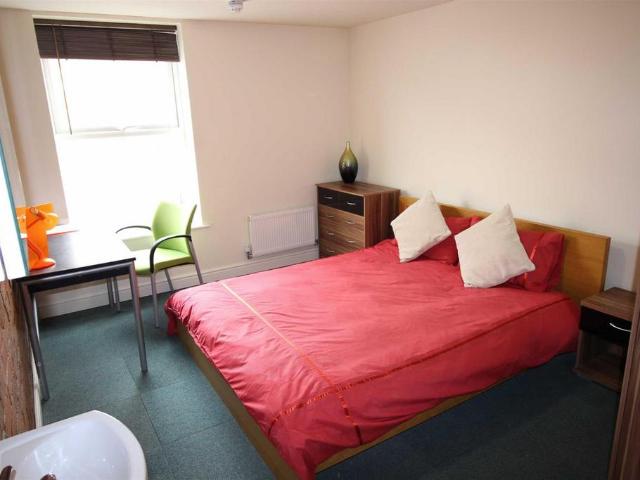 House for rent in Littleover, East Midlands