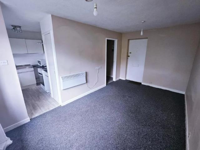 Room for rent in Two Mills, Cheshire