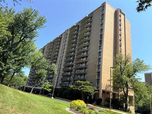 Condo for sale in College Park Estates, College Park
