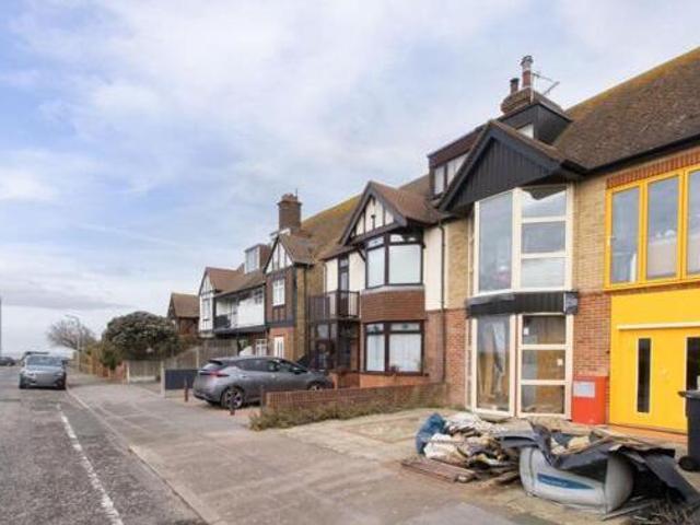 House for sale in Westbrook, Acol