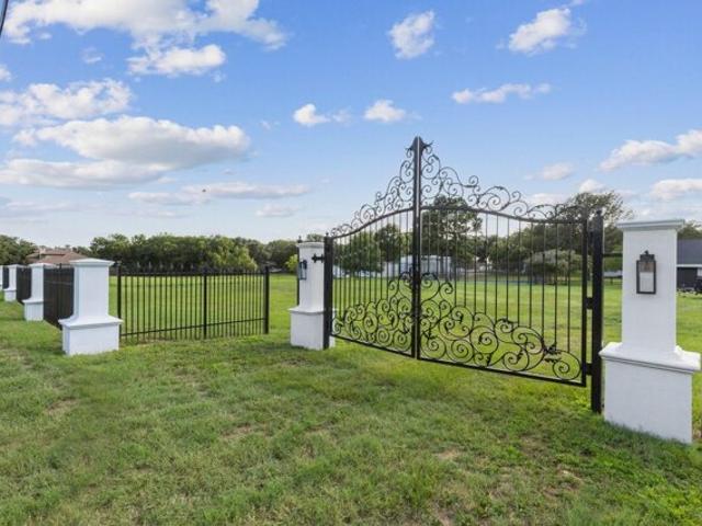 Land for sale in Colleyville, Texas