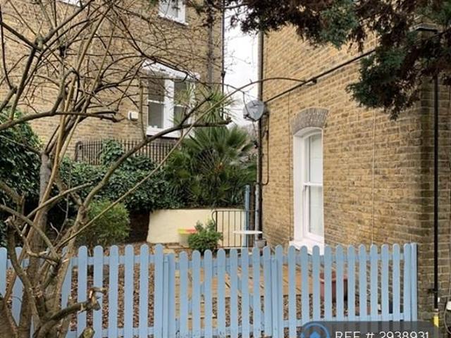 Apartment for rent in East Greenwich, Greater London