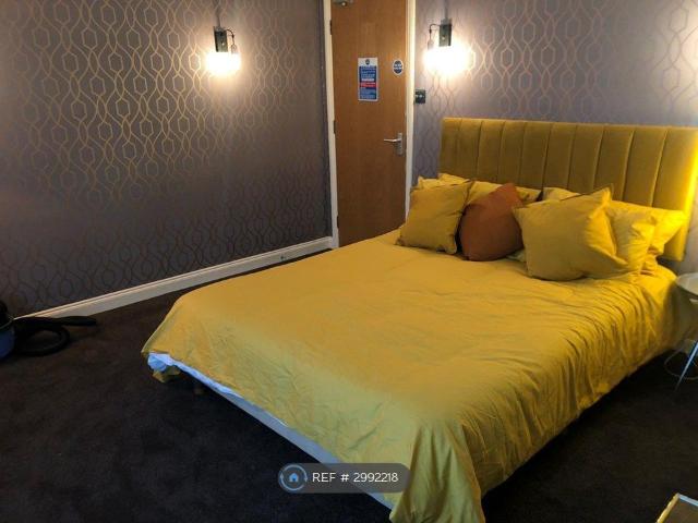 Room for rent in East Greenwich, Greater London