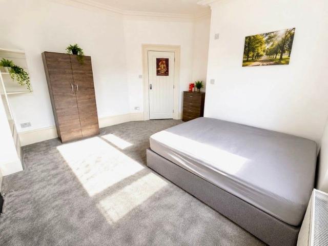 Room for rent in East Greenwich, Greater London