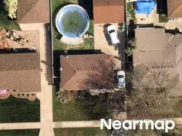 House for sale in Taylor