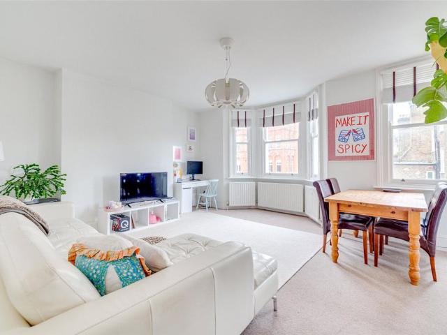 Apartment for rent in London Borough of Hammersmith and Fulham, Greater London