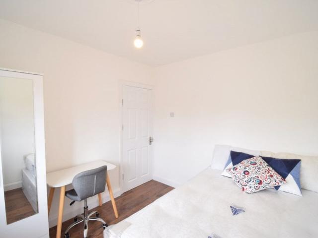 Room for rent in London Borough of Barnet, Greater London