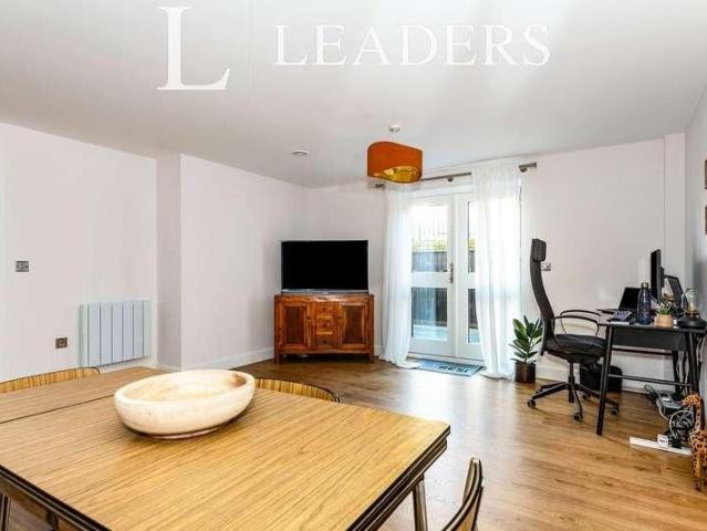 Apartment for rent in South Park, Red Hill