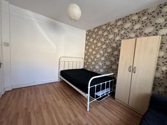 Room for rent in Temple Mills, Greater London
