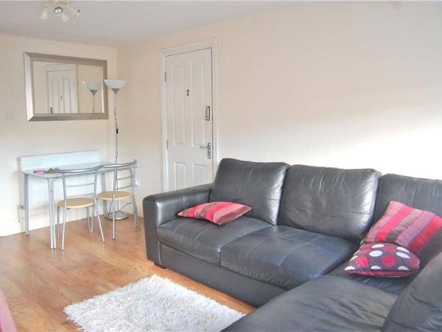 House for rent in Oxleaze, Gloucester