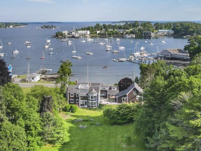 House for sale in Boothbay Harbor, Maine