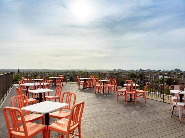 Apartment for rent in London Borough of Ealing, Greater London