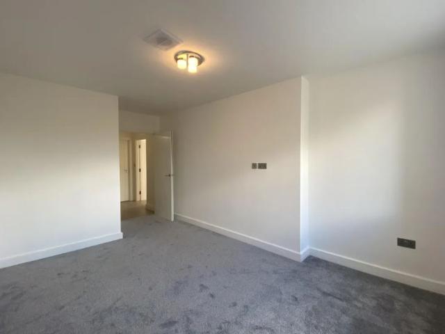 Apartment for rent in London Borough of Ealing, Perivale
