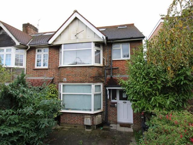 Apartment for rent in London Borough of Ealing, Park Royal