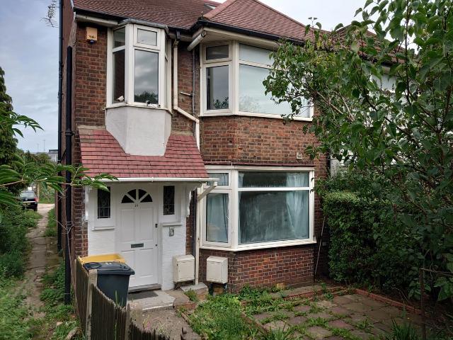 Studio for rent in London Borough of Ealing, Park Royal