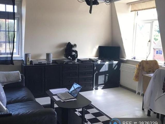 Apartment for rent in London Borough of Ealing, Park Royal