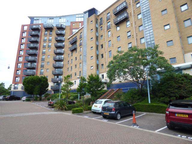 Apartment for rent in Silvertown, Greater London