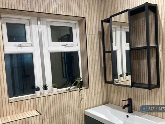 House for rent in Lyons, Greater London