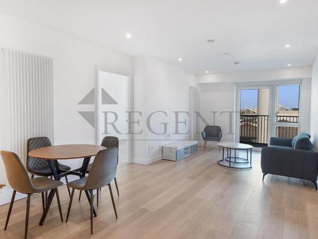 Apartment for rent in Custom House, Greater London