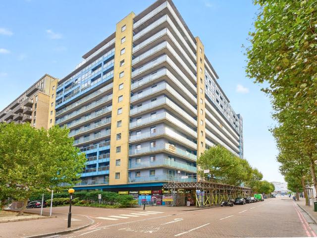 Apartment for rent in Custom House, Greater London