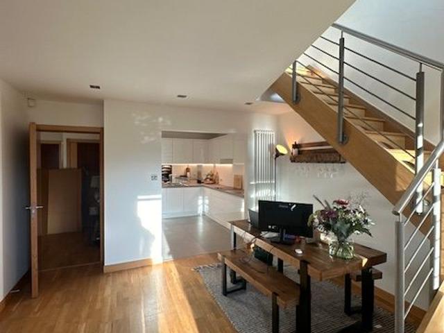 Apartment for rent in Newhaven, Leith