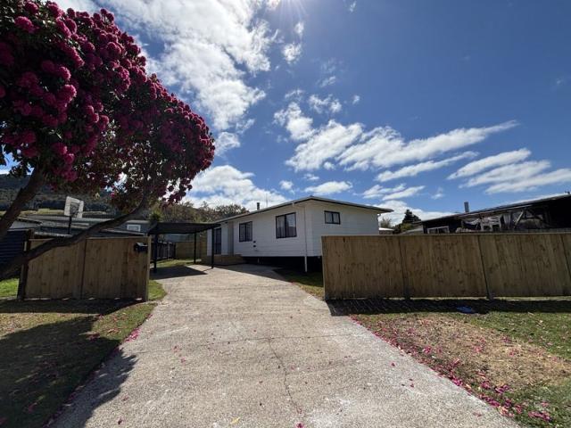 House for rent in Western Heights Shopping Centre, Rotorua