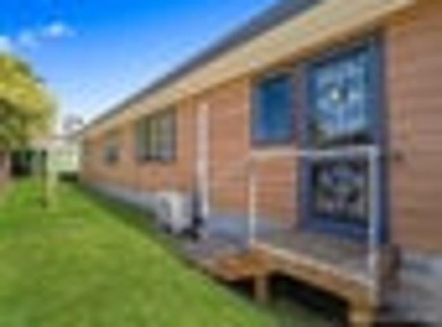 House for rent in Western Heights Shopping Centre, Rotorua