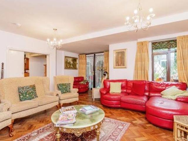 House for sale in Queens Park, Billericay