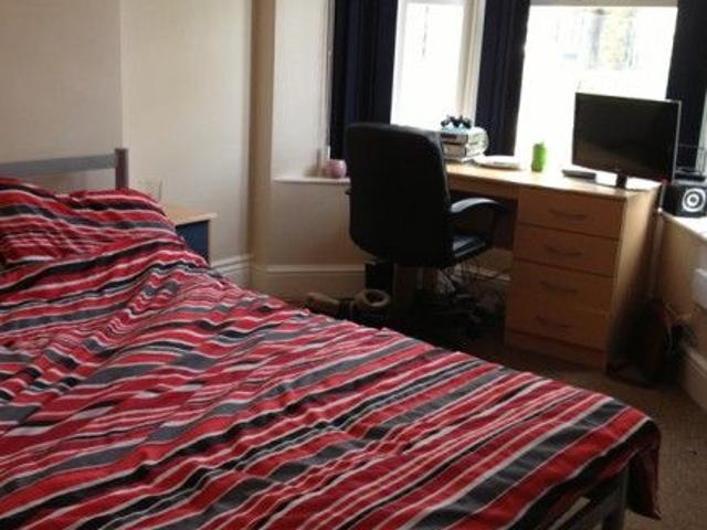 Room for rent in Crookes, Isle Of Man