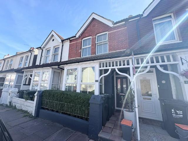 House for rent in Roselands, Eastbourne