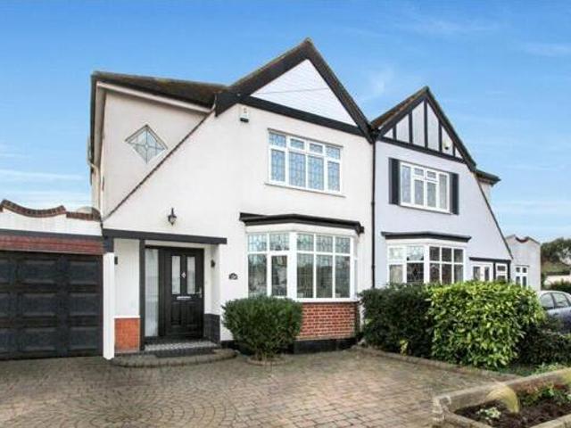 House for sale in Alton Barnes, Essex