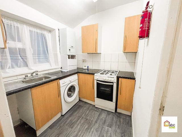 Apartment for rent in London Borough of Newham, Greater London