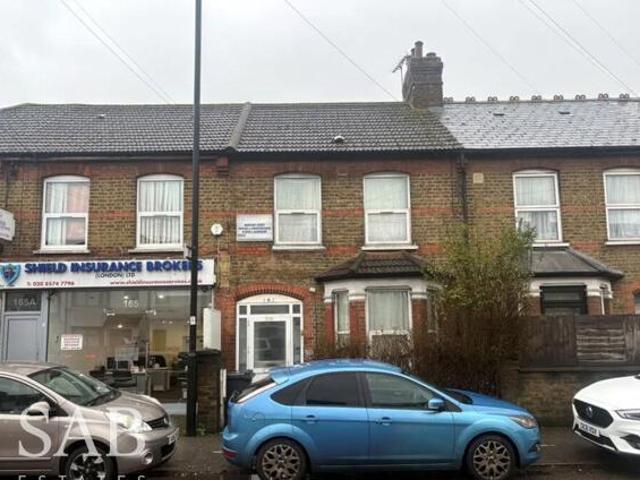 House for sale in London Borough of Ealing, Cat Hill